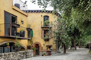 Cipressi Spectacular Italian Tuscan Loft
