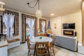 Cipressi Spectacular Italian Tuscan Loft