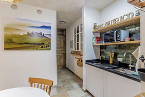 Cipressi Spectacular Italian Tuscan Loft