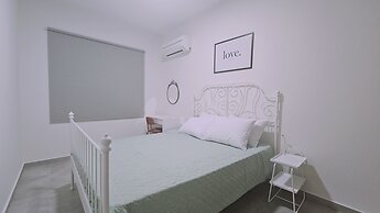 148 Lim- Stay Synergy House