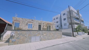 148 Lim- Stay Synergy House