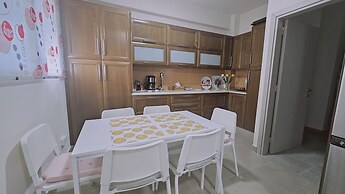 148 Lim- Stay Synergy House