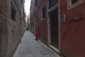 Leon D Oro Apartment by Wonderful Italy