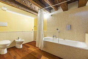 Doge Palace 1 by Wonderful Italy