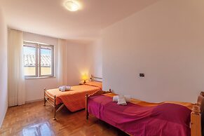 Lukas Lake View & Parking Place