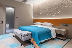 HIGH-TECH NEW YUET INTERNATIONAL HOTEL