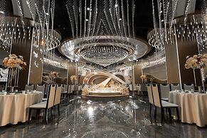 HIGH-TECH NEW YUET INTERNATIONAL HOTEL