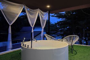 Nariya Bayfront Phuket