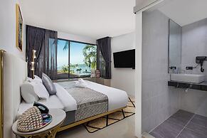 Nariya Bayfront Phuket