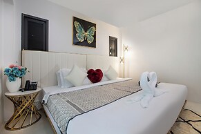 Nariya Bayfront Phuket