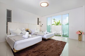 Nariya Bayfront Phuket