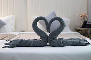 Nariya Bayfront Phuket