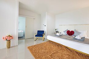 Nariya Bayfront Phuket