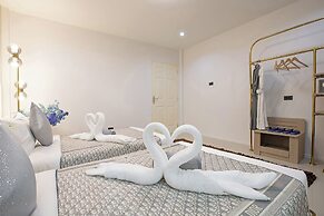 Nariya Bayfront Phuket