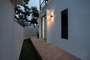 Nariya Bayfront Phuket