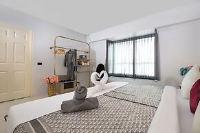 Nariya Bayfront Phuket