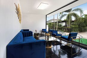 Nariya Bayfront Phuket