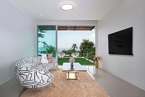 Nariya Bayfront Phuket