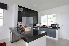 Nariya Bayfront Phuket