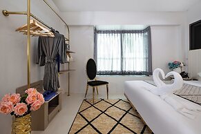 Nariya Bayfront Phuket