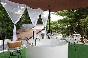 Nariya Bayfront Phuket