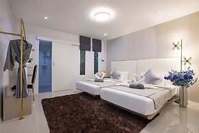 Nariya Bayfront Phuket