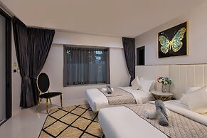 Nariya Bayfront Phuket