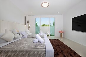 Nariya Bayfront Phuket