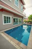 Nee Pool Villa