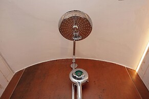 Higgihaus Apt1 36 37 Royal York Cres