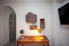 Higgihaus Apt1 36 37 Royal York Cres