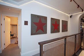 Higgihaus Apt1 36 37 Royal York Cres