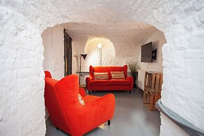 Higgihaus Apt1 36 37 Royal York Cres