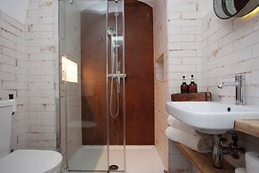 Higgihaus Apt1 36 37 Royal York Cres