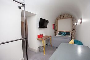 Higgihaus Apt1 36 37 Royal York Cres