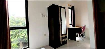 OYO 94143 Mahagoni House Syariah