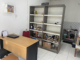 OYO 94143 Mahagoni House Syariah