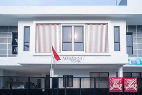OYO 94143 Mahagoni House Syariah