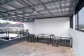 OYO 94143 Mahagoni House Syariah