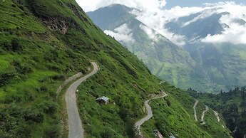 Kuari Pass Inn