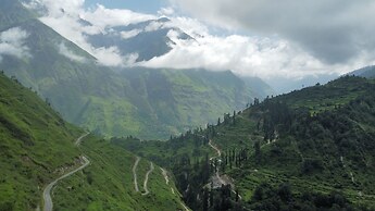 Kuari Pass Inn