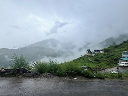 Kuari Pass Inn
