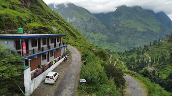 Kuari Pass Inn