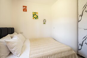 Bahai Serenity Apartment by Sea N' Rent