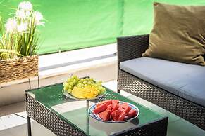 Bahai Serenity Apartment by Sea N' Rent