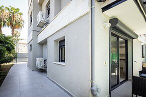 Bahai Serenity Apartment by Sea N' Rent