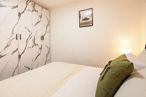 Bahai Serenity Apartment by Sea N' Rent