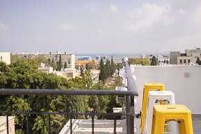 Bahai Serenity Apartment by Sea N' Rent