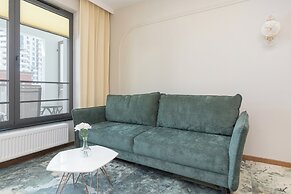 Elegant Apartment for 4 by Renters