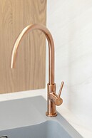 Elegant Apartment for 4 by Renters